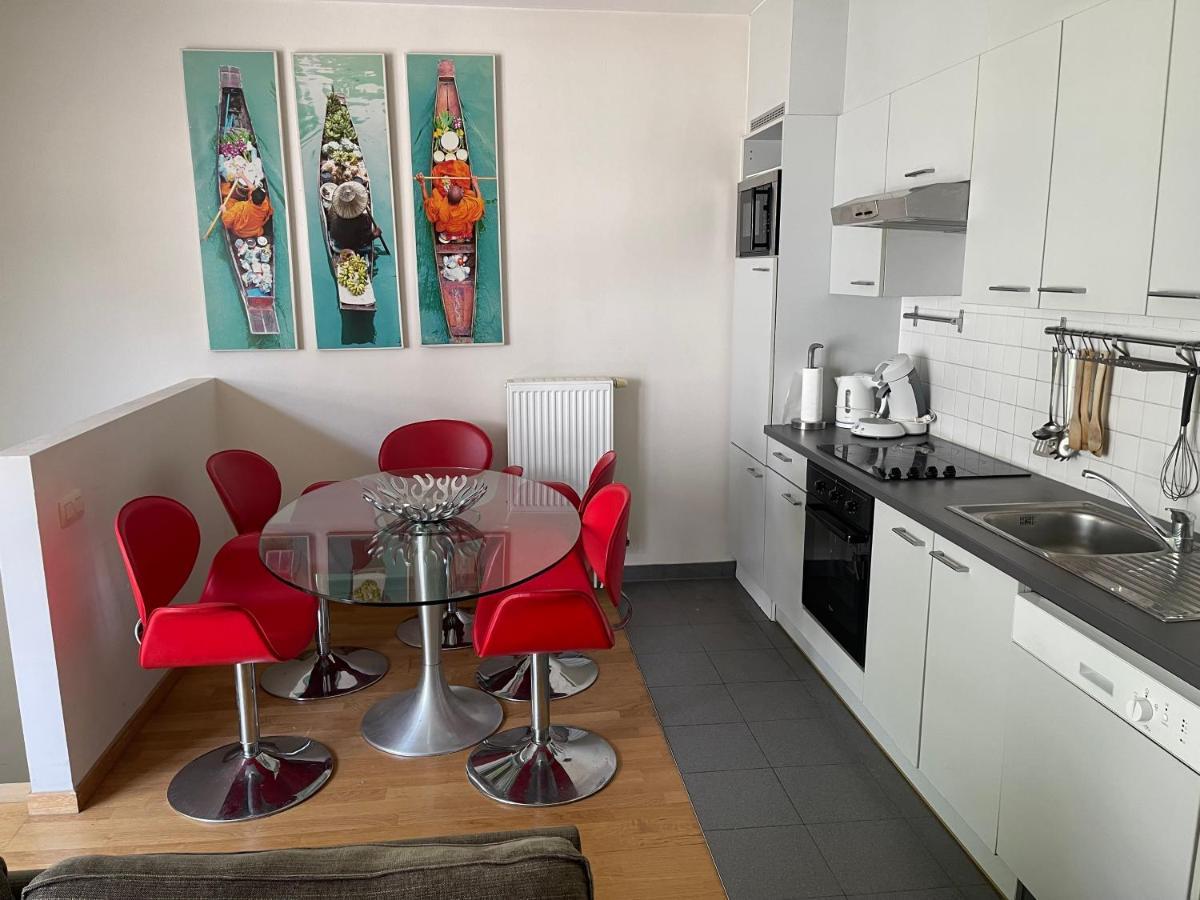 Ferienwohnung Duplex Tres Agreable Et Tres Calme Brüssel Exterior foto